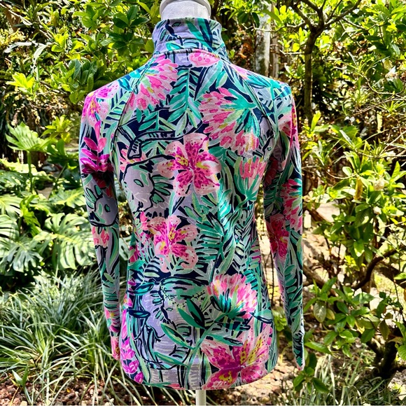 Sold on mercari Lilly Pulitzer Skipper Popover UPF 50+ Slathouse Soirée - Picture 5 of 5